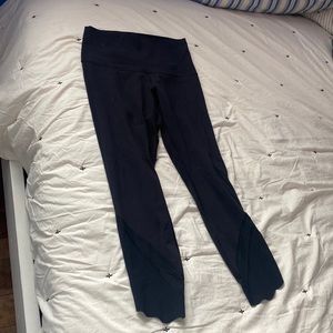 Lululemon black crop leggings